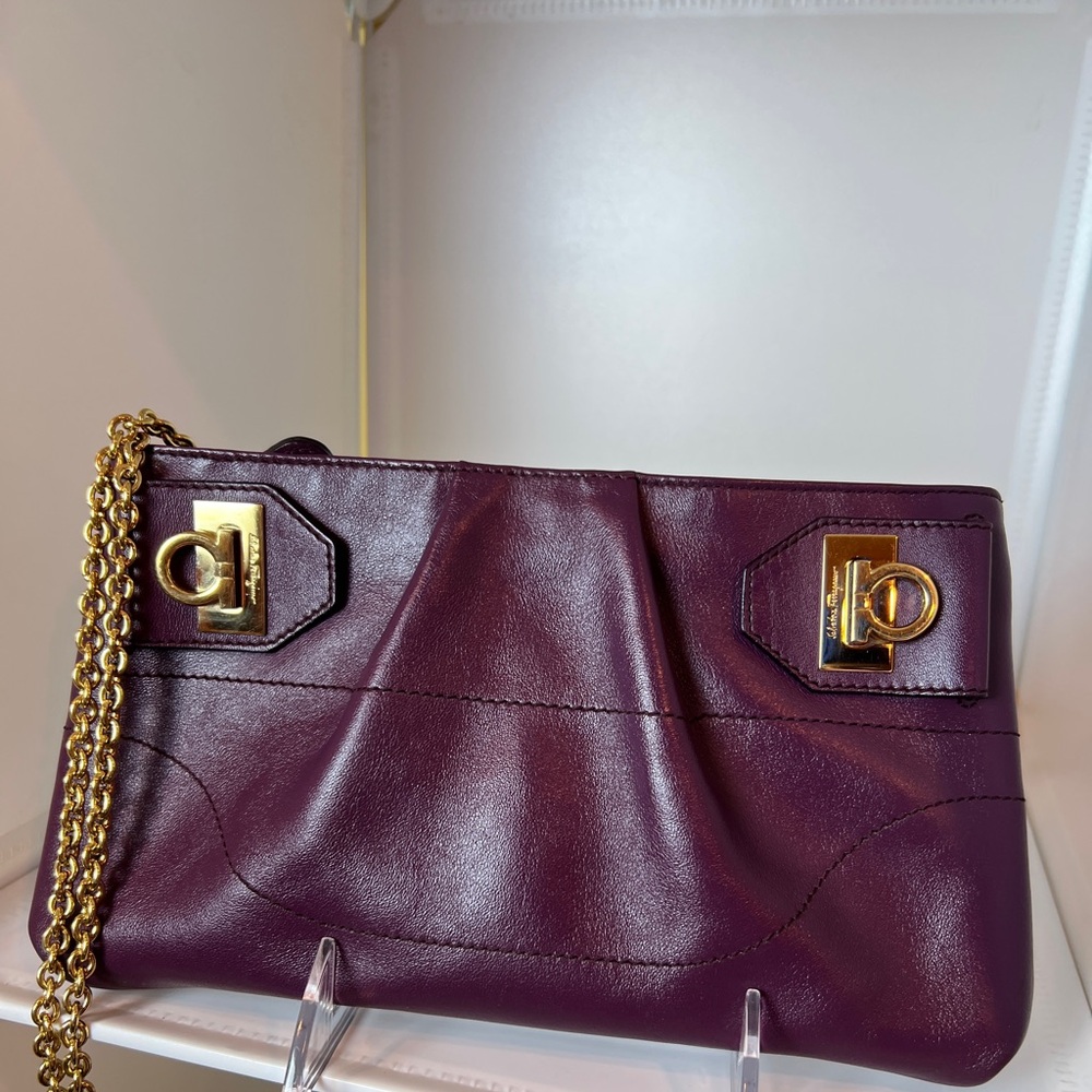 Salvatore Ferragamo Purple Leather Gancini Shoulder chain Bag
